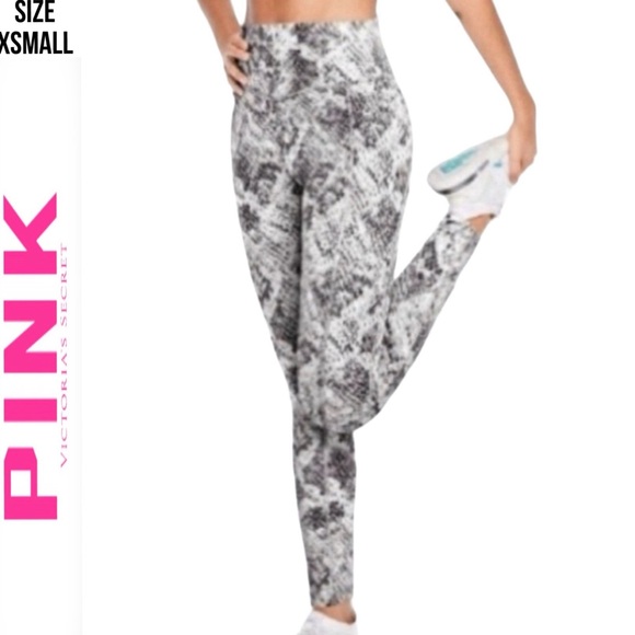 PINK Victoria's Secret Pants - PINK Victoria's Secret Ultimate Leggings